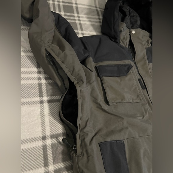 Duluth Trading Co Whaleback Waterproof Winter Jacket - Picture 8 of 16